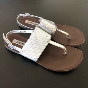 Steve Madden | Silver scale design sandals